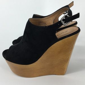 Zigi Soho Swish Wedge Sling Back Black Bootie 8 M